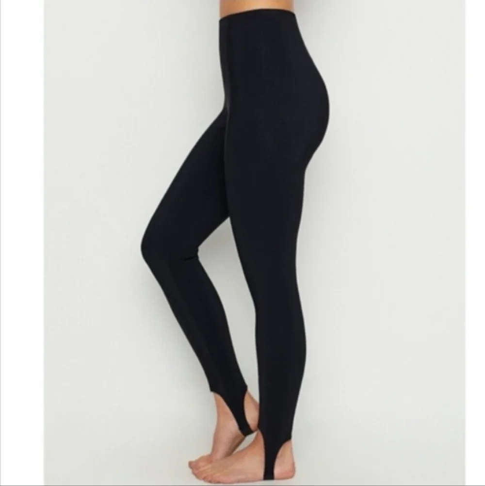 Commando Bonded Control Front Seam Stirrup Leggings in Black Sz L NWT - Picture 3 of 5